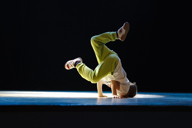 Breakdance, Breaking